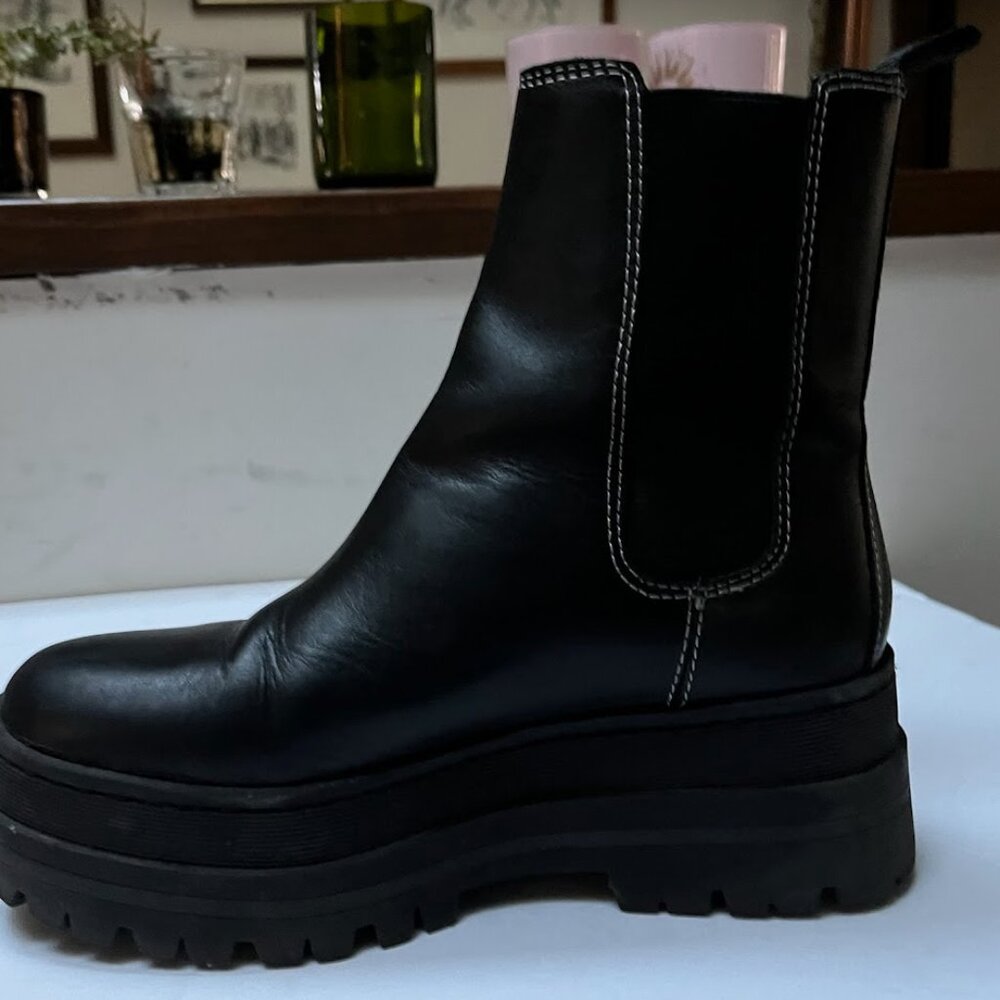 lug boots